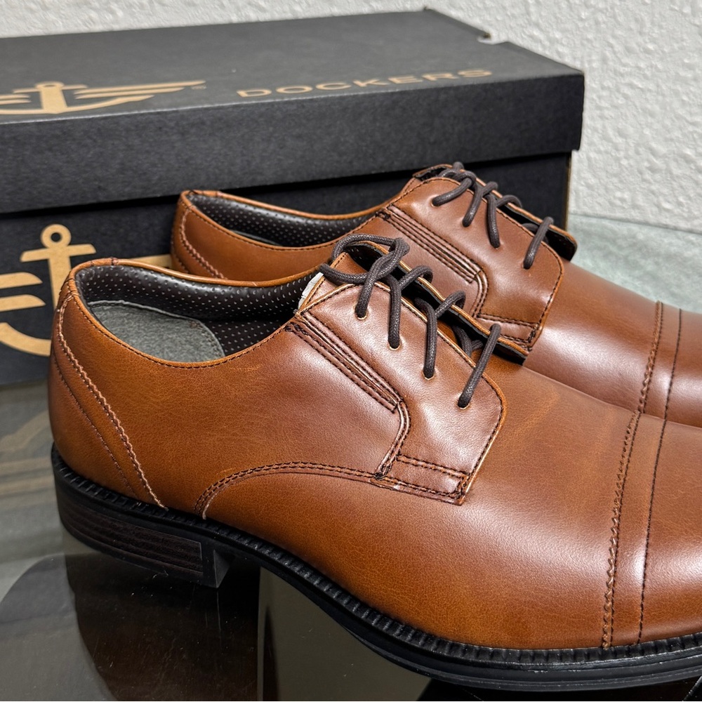 Dockers Men's Tan Oxford Shoes